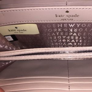 Beige Kate Spade Wallet ONLY USED ONCE